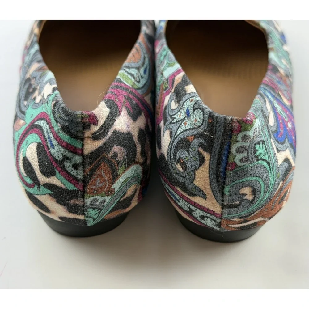ComfortView Ballet Flats sz 8.5 Wide Multicolor Paisley Print Jaiden Velvet